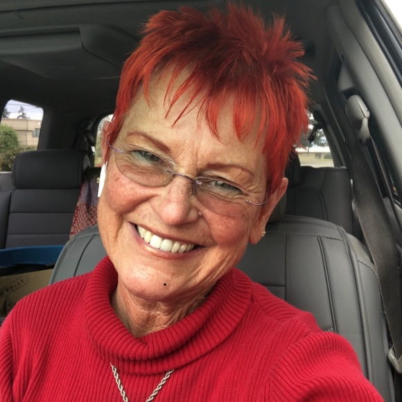 Meet your Posher, Carol - Picture 1 of 1